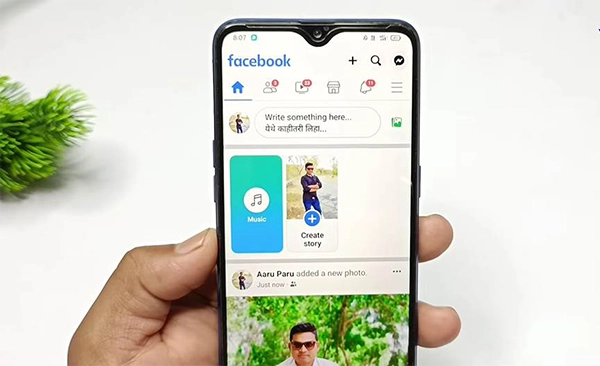 Facebook interface on a mobile screen 