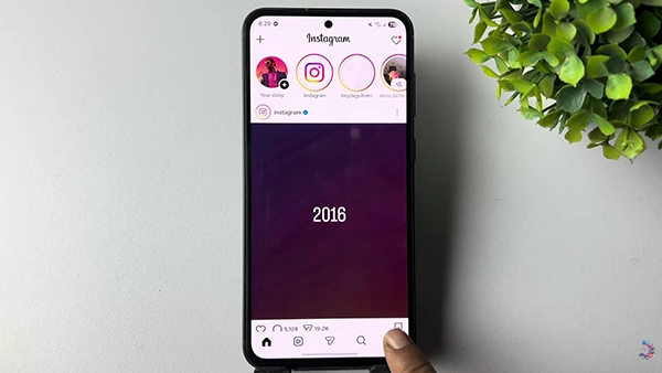  Instagram showing user profile interface
